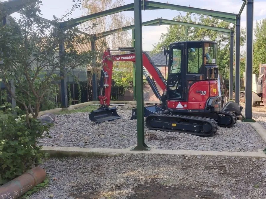 Excavații în spații înguste — hală metalică — BROGROUP Toplița