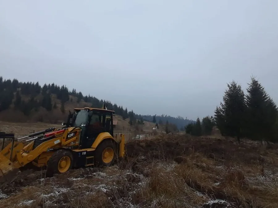 Curățare și nivelare teren montan — BROGROUP Toplița